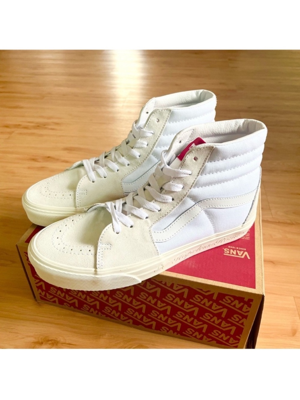 Vans Sk8-Hi Secret Lover True White
Women 12.US - Picture 3 of 10